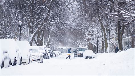 A Tenacious Winter Storm Moves Across the Northeast - The New York Times