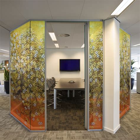 Decorative Glass as Office Partitions PGC549 | Palace of Glass