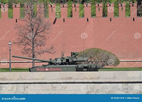 New Russian Army Tank T-14 Armata Editorial Image - Image of motor, parade: 92361470