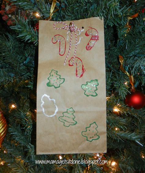 Mama Gets It Done: DIY Gift Bags with Cookie Cutters