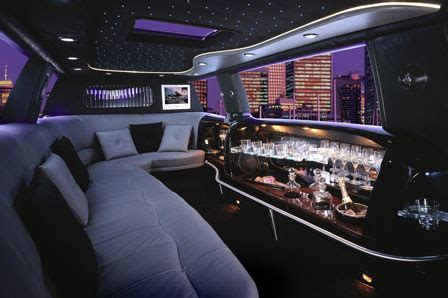 About us - Royal Limo Vancouver are providing luxury limousine.