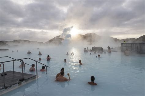 Iceland harnesses hot springs to power year-round farming - The Japan Times