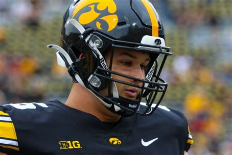 Luke Lachey Shines for Iowa Against Michigan - Sports Illustrated Iowa Hawkeyes News, Analysis ...