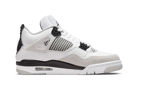 Air Jordan 4 “White and Black” - SOLDOUTSERVICE