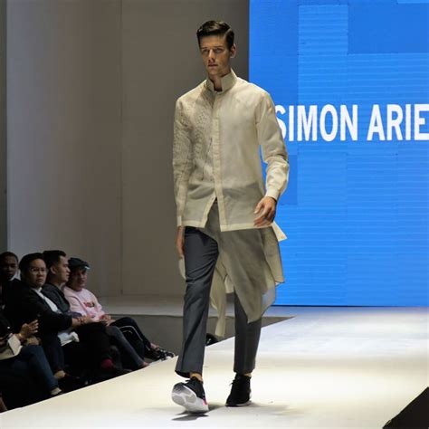 Trendy Barongs for Men at the Philippine Fashion Week Holiday 2019 – Pinoy Guy Guide ...