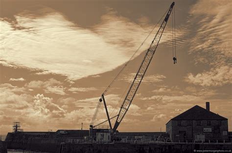 Harbour crane | Porthcawl Harbour - construction of the harb… | Flickr