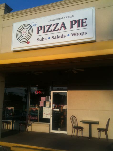 G's Pizza Nation: Review of Sky's Pizza Pie, 6604 N Davis Hwy, Pensacola, FL 32504