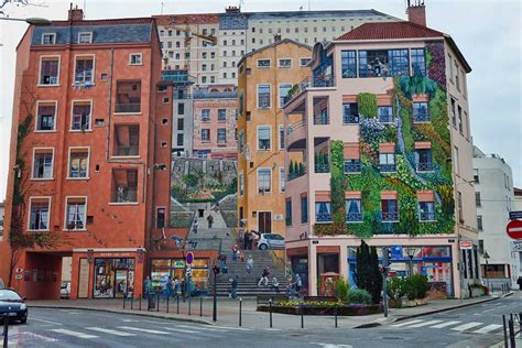 Lyon – The Amazing Mural Paintings – Travel Information and Tips for France