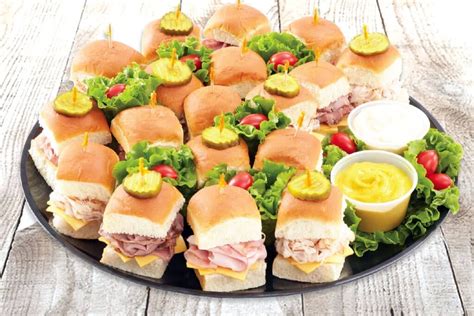 SVT kings-hawaiian-sandwiches | Strack & Van Til | Indiana Made since 1929