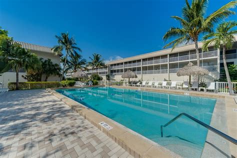 Sanibel Island Hotel Photos | Sanibel Siesta on the Beach