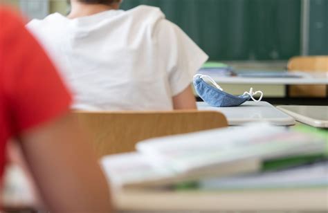 Canada: London, Ont. area high schools to see hybrid education model ...