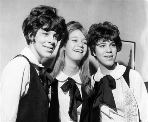 Mary Weiss Dies: Voice Of Pop Hit ‘Leader Of The Pack' Was 75