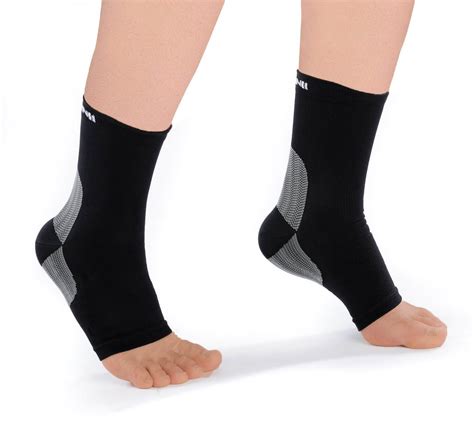 Best Plantar Fasciitis Socks Reviewed in 2018 | RunnerClick