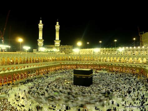 Pilgrims orbiting Masjid-e-Haraam Makkah Muazma Wallpaper | Flickr