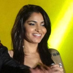 Shruti Pathak Net Worth 2024