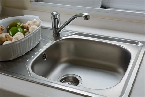 How-To-Clean-A-Stainless-Steel-Sink - Sink Genie