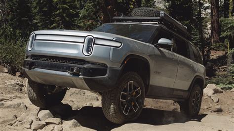 Rivian R1S Is the First Production EV to Conquer Rubicon Off-Road Trail