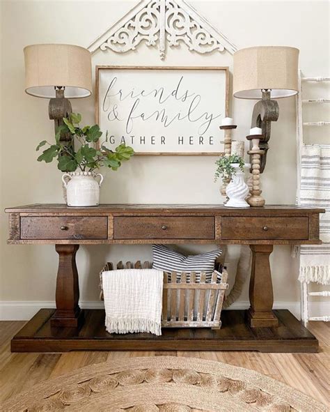 7 Modern Farmhouse Entryway Decor Ideas & Trends