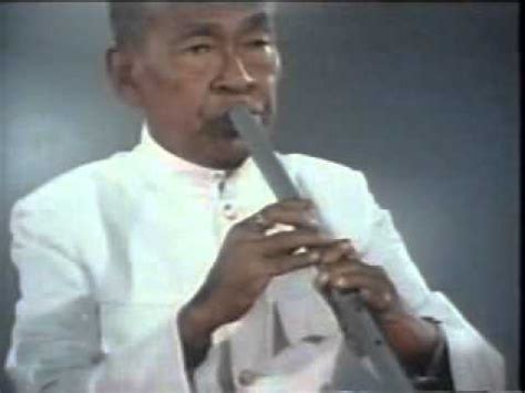 Thailand: Khlui flute solo - YouTube