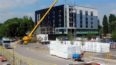 Watch Village Hotel Portsmouth being built in 3 minutes! - YouTube