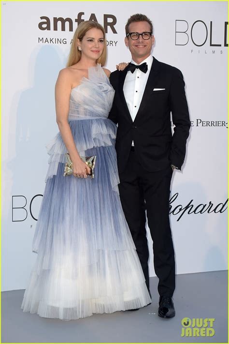 Suits' Gabriel Macht & Wife Jacinda Barrett Attend amfAR Gala Ahead of Royal Wedding!: Photo ...