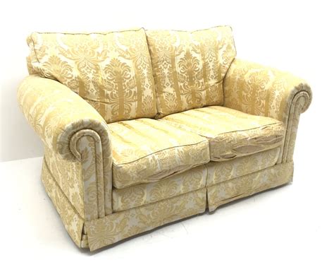 Traditional Fabric Sofas