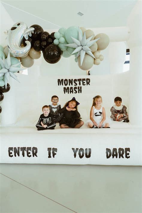 Kara's Party Ideas Modern Monster Mash | Kara's Party Ideas