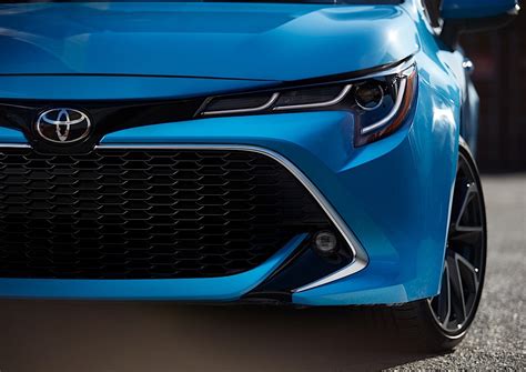 2019 Toyota Corolla Hatchback Arrives in North America at NYIAS - autoevolution