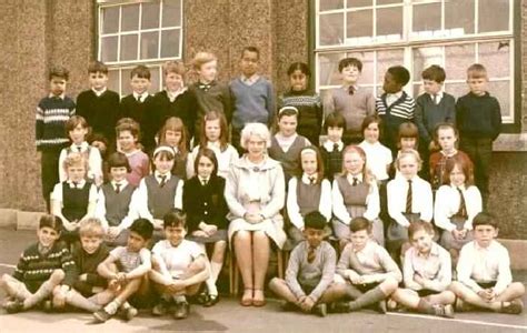 English primary schools -- school uniform chronology 1960s