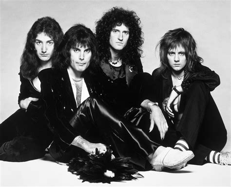 QUEEN’S ICONIC “BOHEMIAN RHAPSODY” BECOMES THE MOST-STREAMED SONG FROM THE 20TH CENTURY - UMG