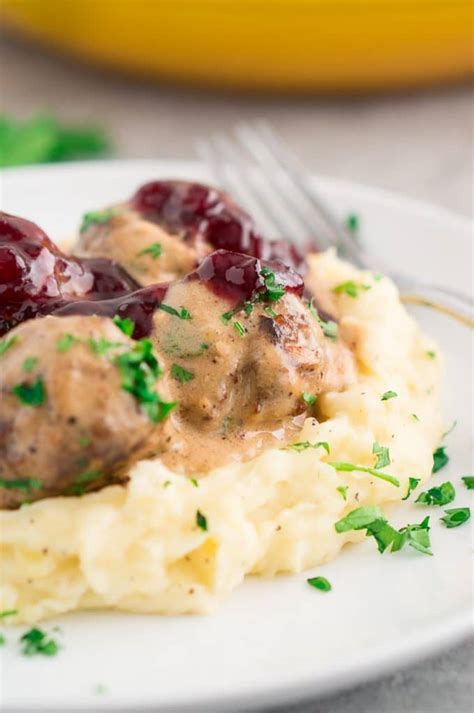 Swedish Meatballs with Lingonberry Jam | Delicious Meets Healthy