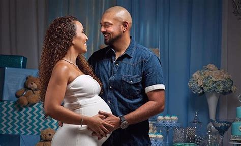 Sean Paul Wife Jodi Jinx Shows Off Baby Bump, Couple Expecting Baby Girl - The Tropixs