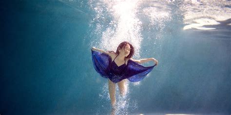 Underwater Photographer - Child & Family Photography