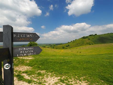 Ancient Trails: Running the Ridgeway - Running in Avebury — Let’s Do This