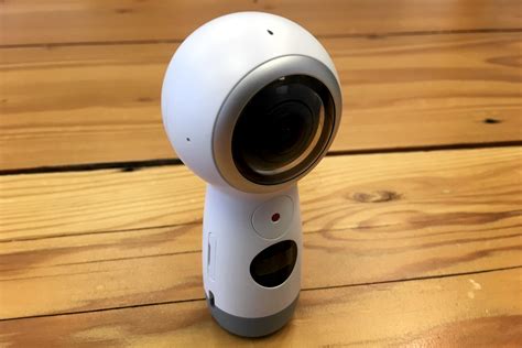 Samsung's New Gear 360 Camera Live-Streams 360-Degree Videos to Facebook, YouTube | Digital Trends