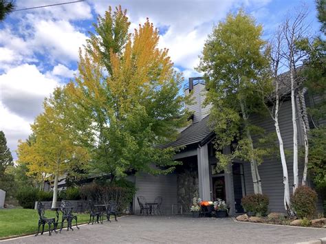 6 things to do in Bend, Oregon in the fall + where to stay in Bend