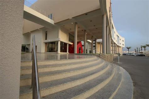 Gulf College (Muscat, Oman) - apply, prices, reviews | Smapse