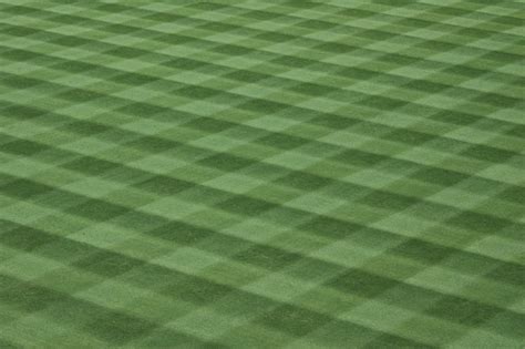 How to Make Lawn Mowing Patterns in Your Yard - Checkerboard Pattern