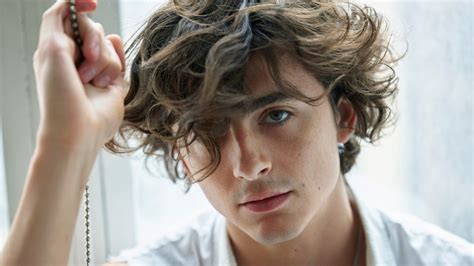 Intervista a Timothée Chalamet, nuovo volto di Bleu de Chanel | Vogue ...