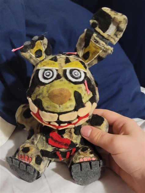 So I made a game accurate springtrap plush : r/fivenightsatfreddys