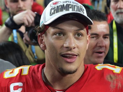 Patrick Mahomes' baseball past, explained - oggsync.com