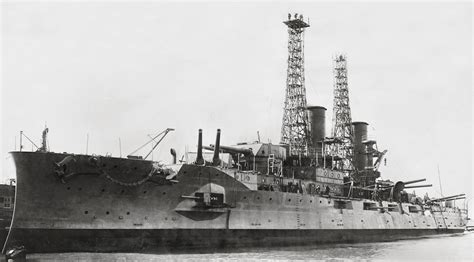 A great port side view of USS Delaware (BB-28), 1909.[6600 × 3649] : r/WarshipPorn