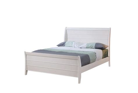 Brinley White Full Wood Sleigh Bed | Living Spaces