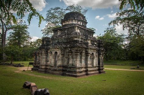 10 Must-See Things In The Ancient City Polonnaruwa