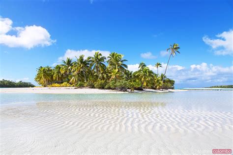 - One Foot Island, Aitutaki, Cook Islands | Royalty Free Image