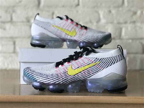 Nike Air VaporMax Flyknit 3 White Dynamic Yellow - Pk-Kicks