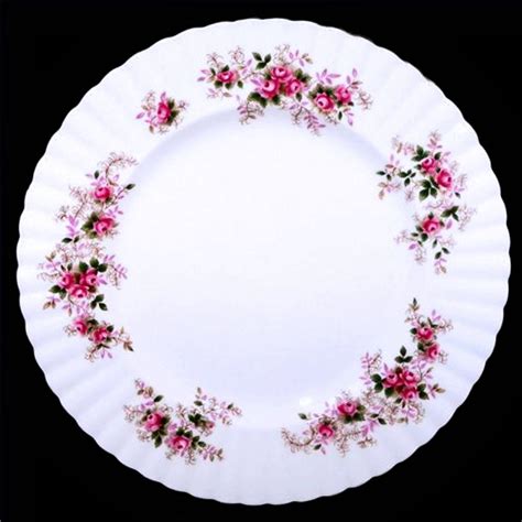 Royal Albert Lavender Rose Dinner Plate Size 10.25