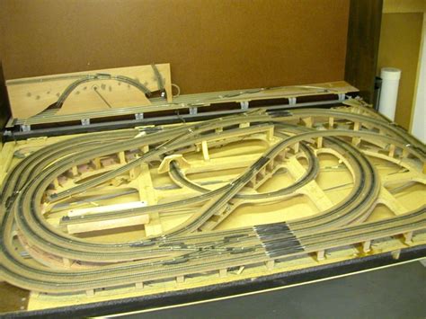 Model Railroad Track Plans 4X8 | Scale 4X8 Layout http://cs.trains.com/mrr/f/88/p/111501/1284995 ...
