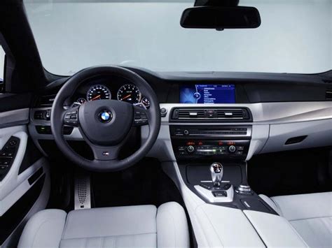 Test drive BMW M5 (F10) | Test and Review