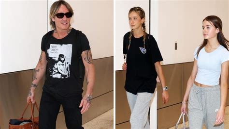 Keith Urban arrives in Sydney with daughters Sunday and Faith | news ...